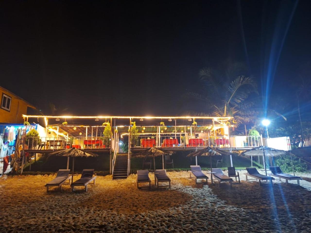 Happy Shack Beach And Wooden Huts Colvá Exterior foto