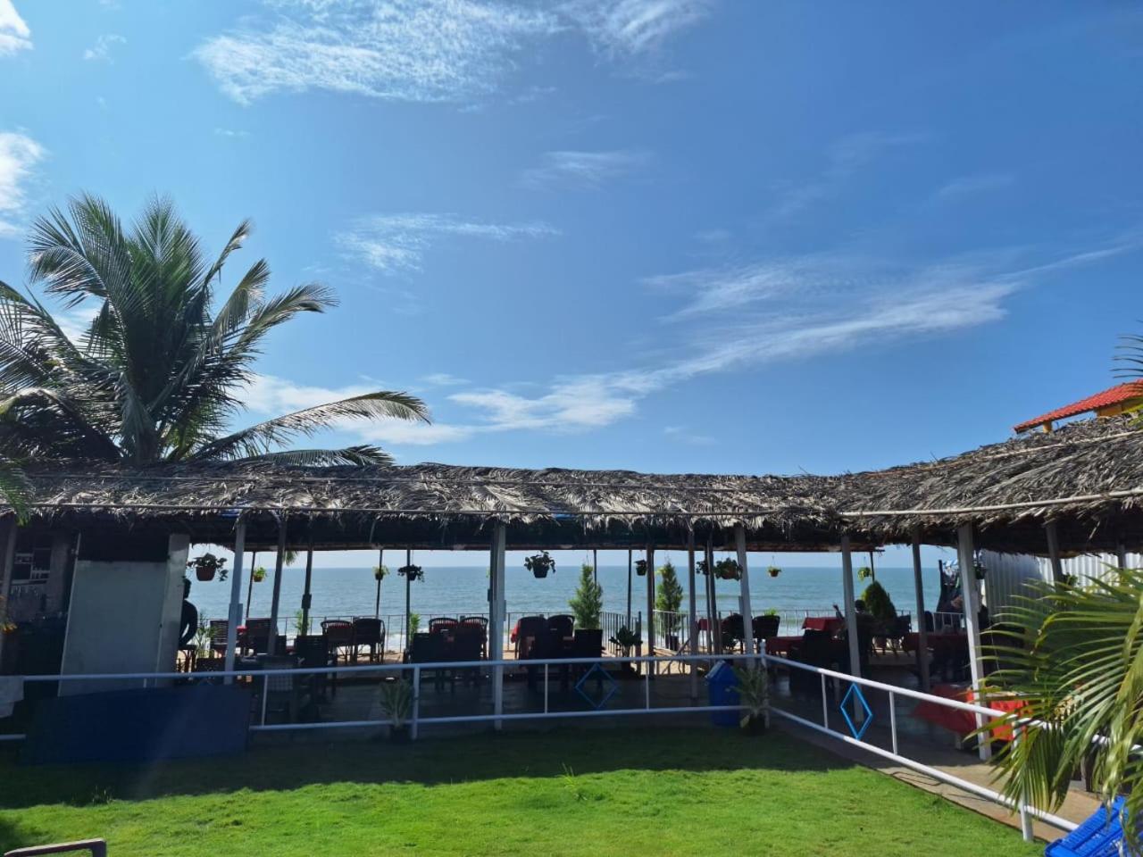 Happy Shack Beach And Wooden Huts Colvá Exterior foto