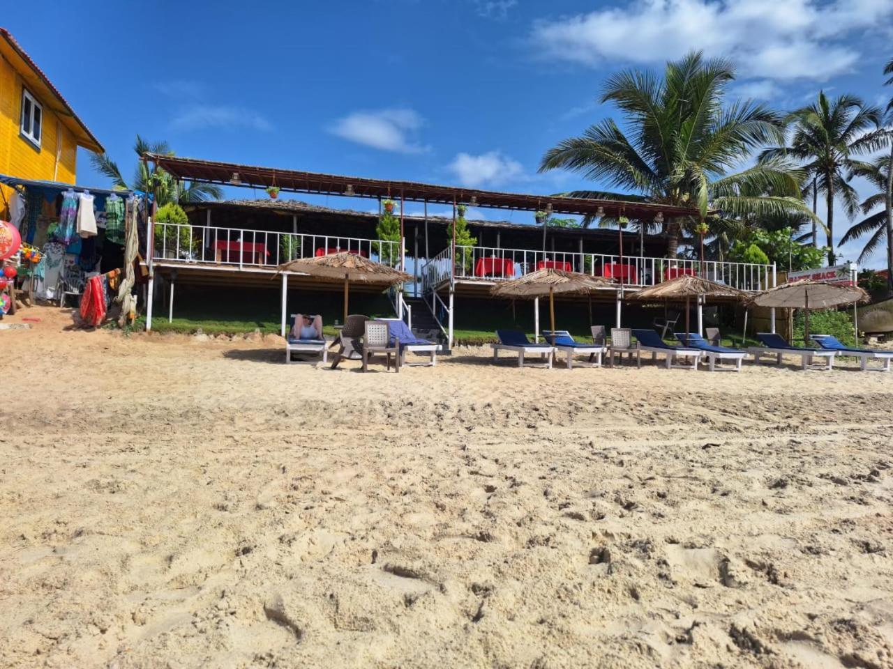 Happy Shack Beach And Wooden Huts Colvá Exterior foto